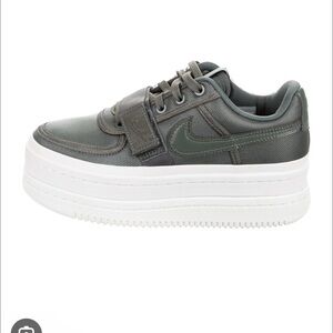 Nike vandal 2k women’s sneakers